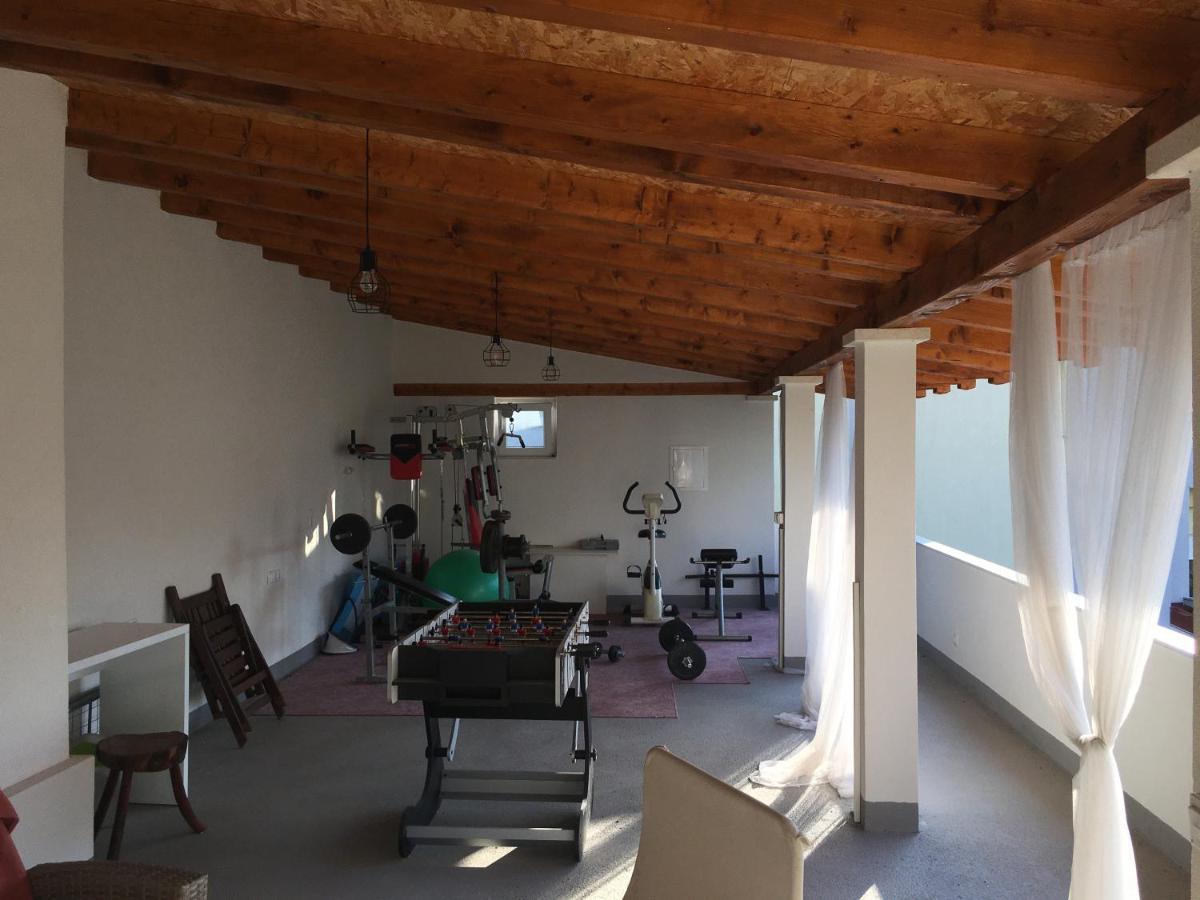 Villa Vlade- From The Heated Pool To The Beach In 1 Minute Jesenice  Exteriör bild